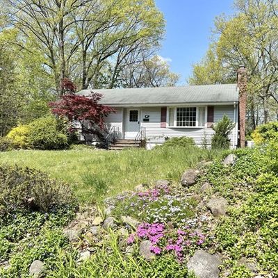 18 Hickory Dr, Oakland, NJ 07436