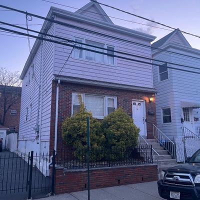 18 Milosh St, Clifton, NJ 07011