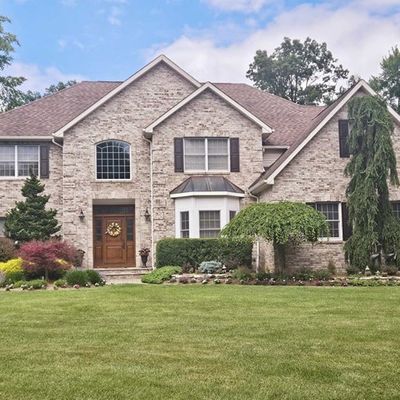 18 Swan Rd, Mahwah, NJ 07430