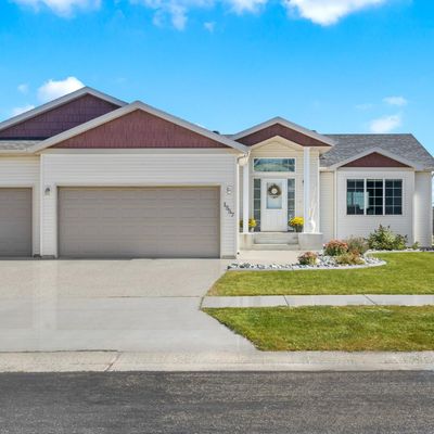 1557 Johnson Dr S, Moorhead, MN 56560