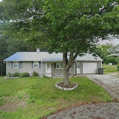 16 Edgewood St, Derry, NH 03038