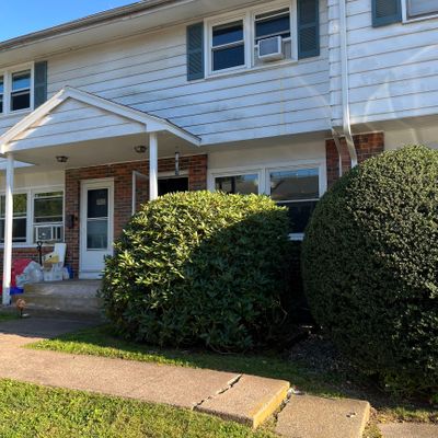 16 Lawton Road #Apt 27, Manchester, CT 06042