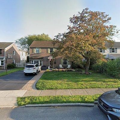 160 Warrior Rd, Drexel Hill, PA 19026