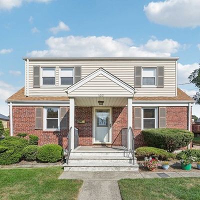 163 Elder Ave, Bergenfield, NJ 07621