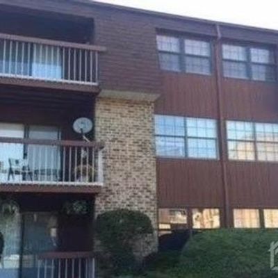 165 Overlook Court #C, Woodbridge Proper, NJ 07095