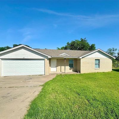 200 Dean Ct, Granbury, TX 76049