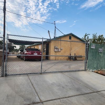 2000 De Wolfe St, Bakersfield, CA 93307