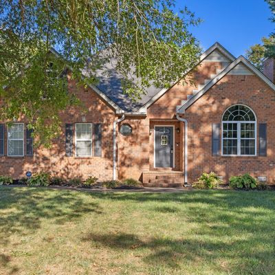 2015 Keenland Dr, Murfreesboro, TN 37127