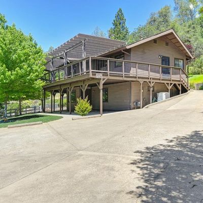 204 Mulberry Ln, Auburn, CA 95603