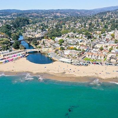 206 Hollister Ave, Capitola, CA 95010