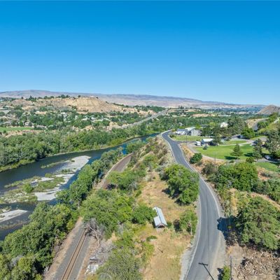 2080 Sleepy Hollow Rd, Wenatchee, WA 98801