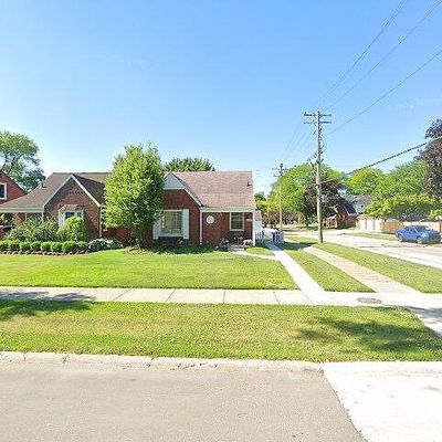 2089 Anita Ave, Grosse Pointe Woods, MI 48236