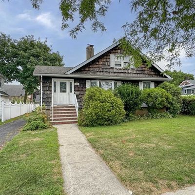 210 Bell Ave, Hasbrouck Heights, NJ 07604