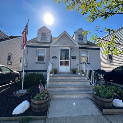 211 Center Ave, Secaucus, NJ 07094