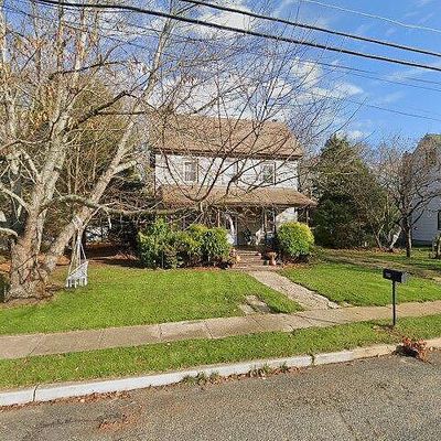 213 N New St, Clayton, NJ 08312