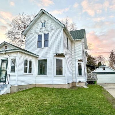 215 S Main St, Mayville, WI 53050