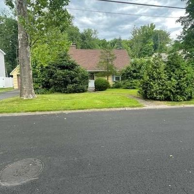 187 Crest Dr, Paramus, NJ 07652