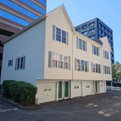 19 Lindale Street #Apt E, Stamford, CT 06902