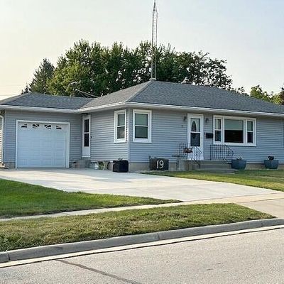 19 Wilson Ave, Fort Atkinson, WI 53538