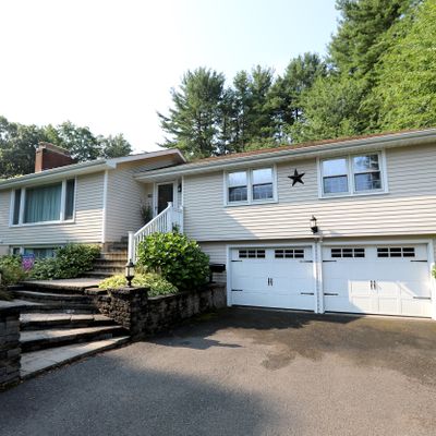 190 Valley View Dr, South Windsor, CT 06074