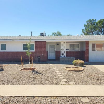 1907 Evelyn St, Las Cruces, NM 88001