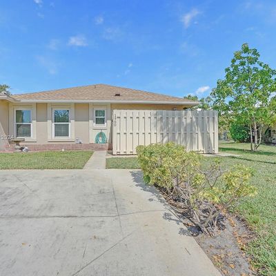 1960 Se 1st Cir, Boynton Beach, FL 33435