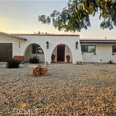 19994 Shoshonee Rd, Apple Valley, CA 92307