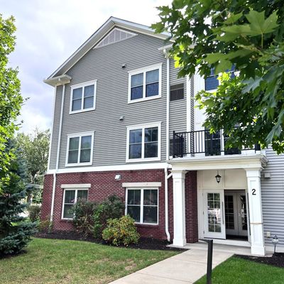 2 Bishop Road #Apt 101, West Hartford, CT 06119