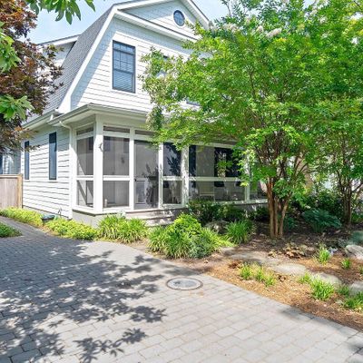 2 Grove St, Rehoboth Beach, DE 19971