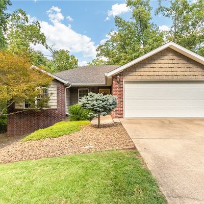 2 Milton Ln, Bella Vista, AR 72714