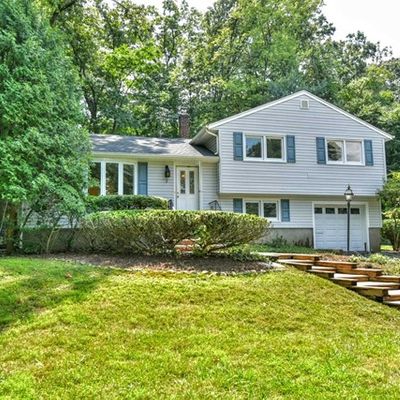 2 Phyllis Dr, Montvale, NJ 07645