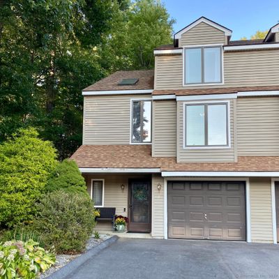 2 Westside Dr #9, North Grosvenordale, CT 06255