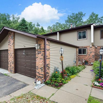 2452 Mendelssohn Lane N #15, Golden Valley, MN 55427