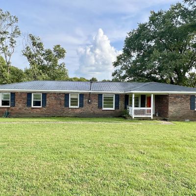 250 Chipman Rd, Bethpage, TN 37022