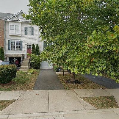 2502 Oak Tree Ln, Woodbridge, VA 22191