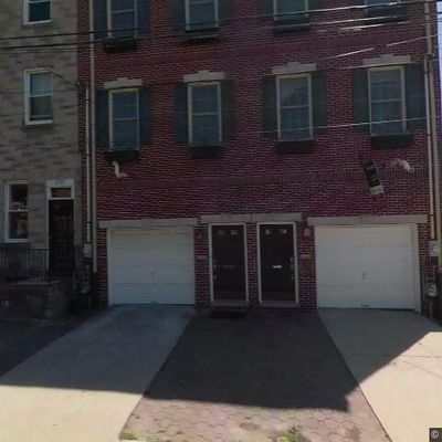 2534 Christian St, Philadelphia, PA 19146