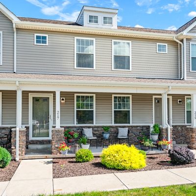 217 Spring Blossom Cir, Beaver Falls, PA 15010