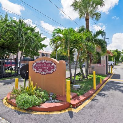 2194 W 60th St, Hialeah, FL 33016