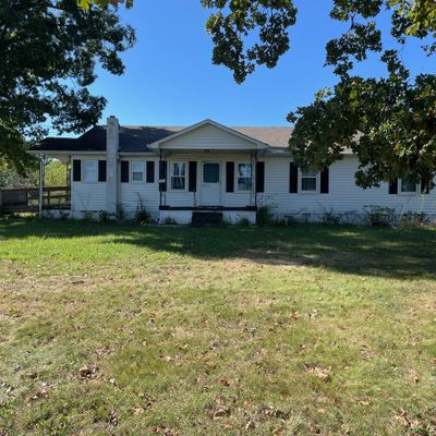 2199 Old Blacktop Rd, Mc Ewen, TN 37101