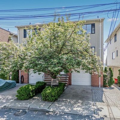 22 Manhattan Place, Cliffside Park, NJ 07010