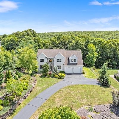 22 Stone Cliff Ter, Oak Ridge, NJ 07438