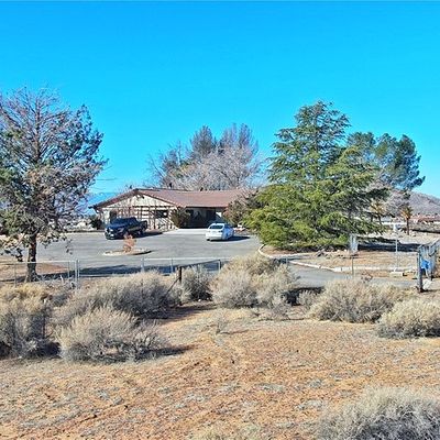 22149 Waalew Rd, Apple Valley, CA 92307