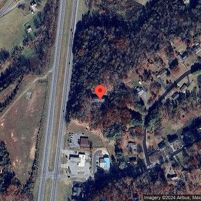 225 Huckleberry Rd, Bluff City, TN 37618