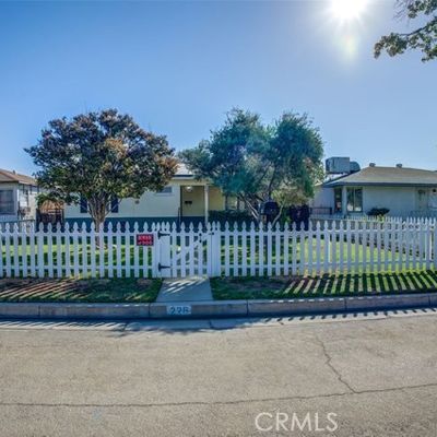 226 Olive St, Bakersfield, CA 93304