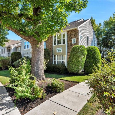 226 B Thornwood Dr, Mount Laurel, NJ 08054