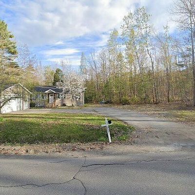 227 Forest Ave, Orono, ME 04473