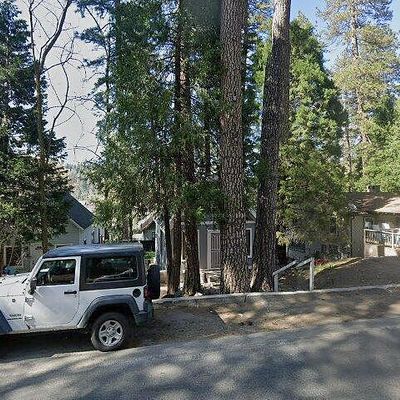 22846 Waters Dr, Crestline, CA 92325