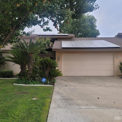 2300 El Portal Dr #55, Bakersfield, CA 93309