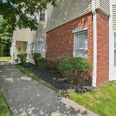 28 Windsor Dr, Lincoln Park, NJ 07035