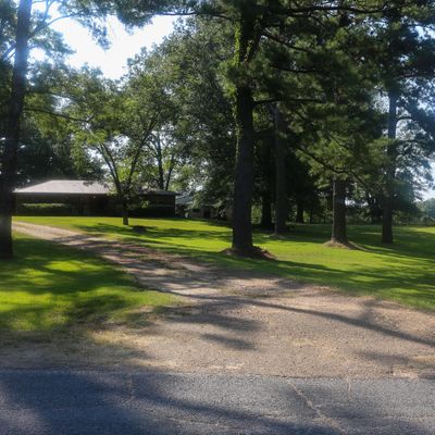 2800 Reedtown Road, Utica, MS 39175